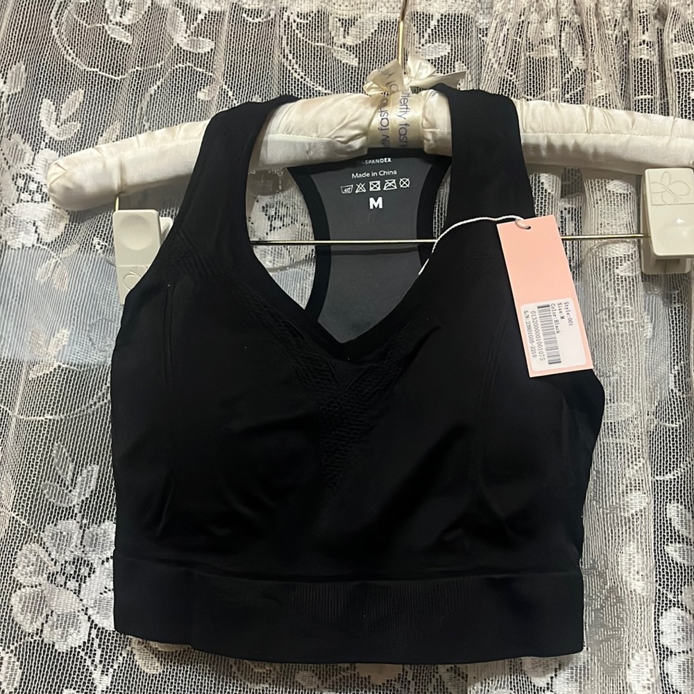 Match brand / brand new sports bra size medium women’s